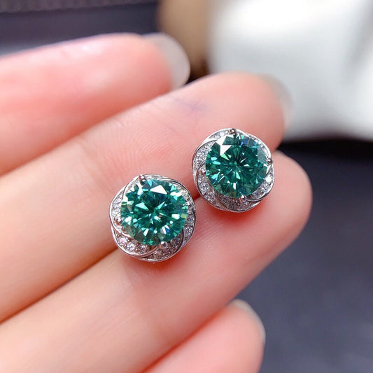 Vivid Green Color, VVS1 moissanite Diamond earring